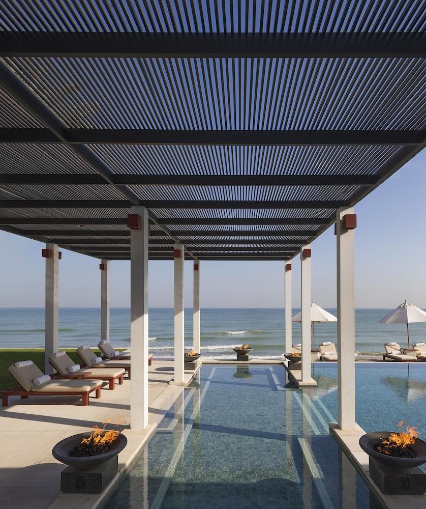 The Chedi Muscat Hotel Exterior photo